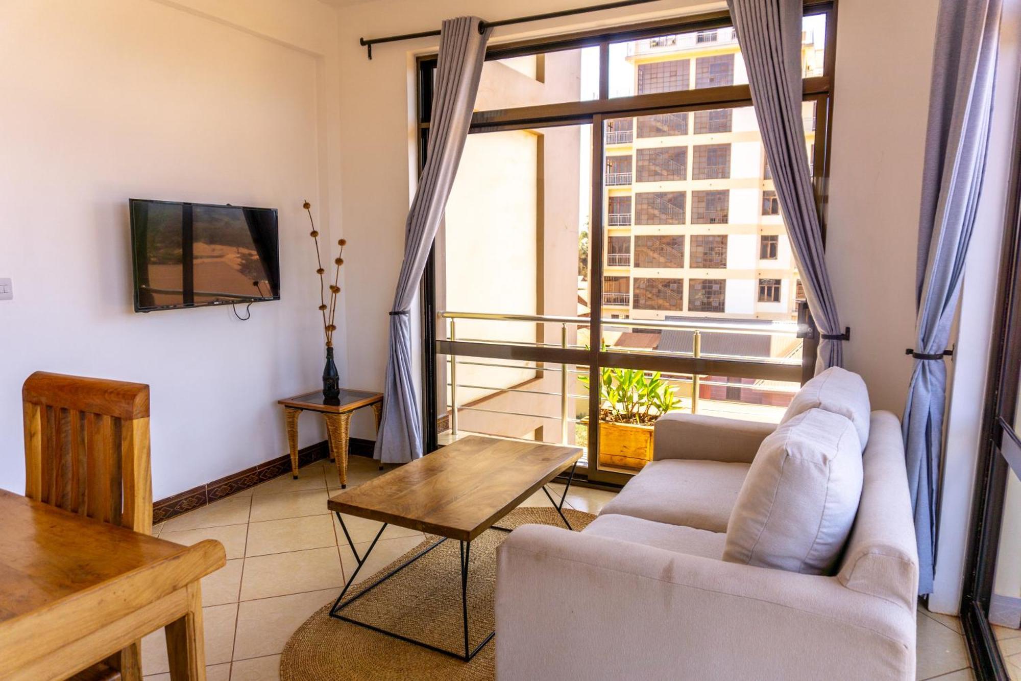 Lilac Elevate Inn كاراتو المظهر الخارجي الصورة